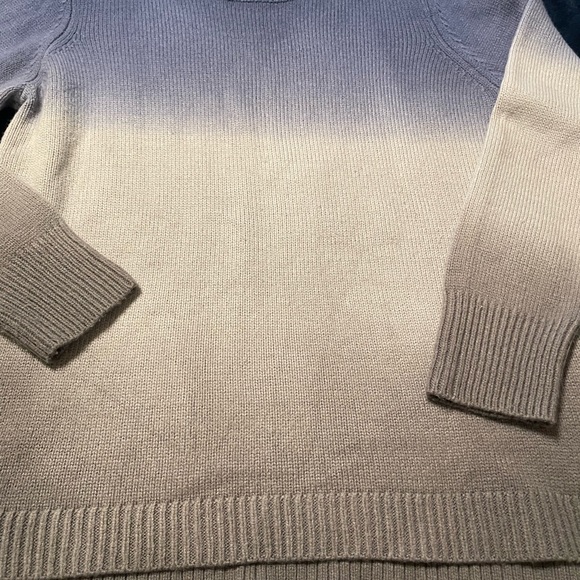 Simply Vera Wang Blue Gray Ombre Sweater, L - Picture 4 of 10